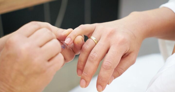 Gingerbread Nails Disease: Causes, Symptoms, and Effective Treatments